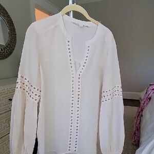 White V-Neck Cuffed Sleeve Blouse